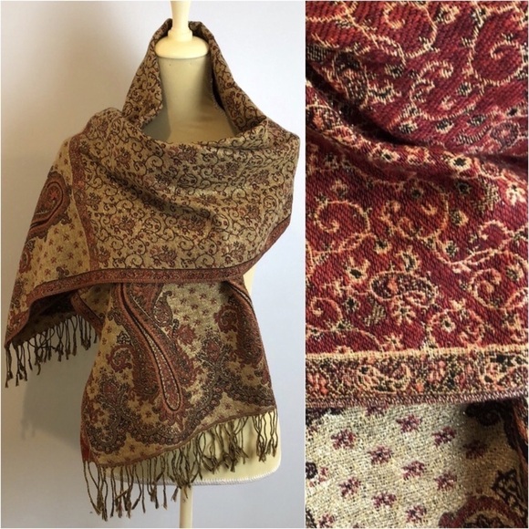 Trending Burgundy Blanket Scarf Reversible Wrap / Scarf with Fringed Edge - Picture 1 of 5